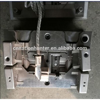 Professional cheap price Precision PVC electric power plug injection mould,plastic socket,switch mold